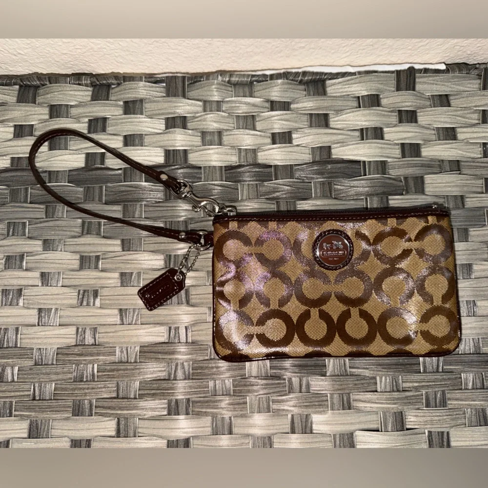 Coach Signature C Jacquard Wristlet Clutch Brown Tan Leather Trim - Picture 13 of 14